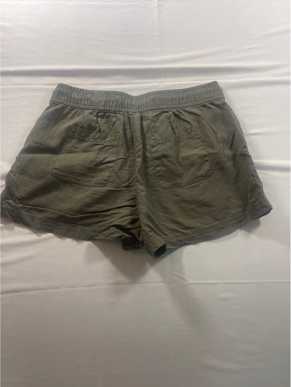 Women’s Size Large Gap pull-on utility shorts - Picture 4 of 4
